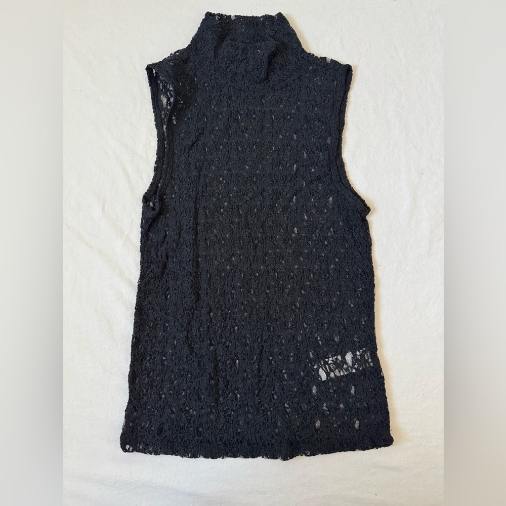 Frame Black Lace Mock Neck Sleeveless Top